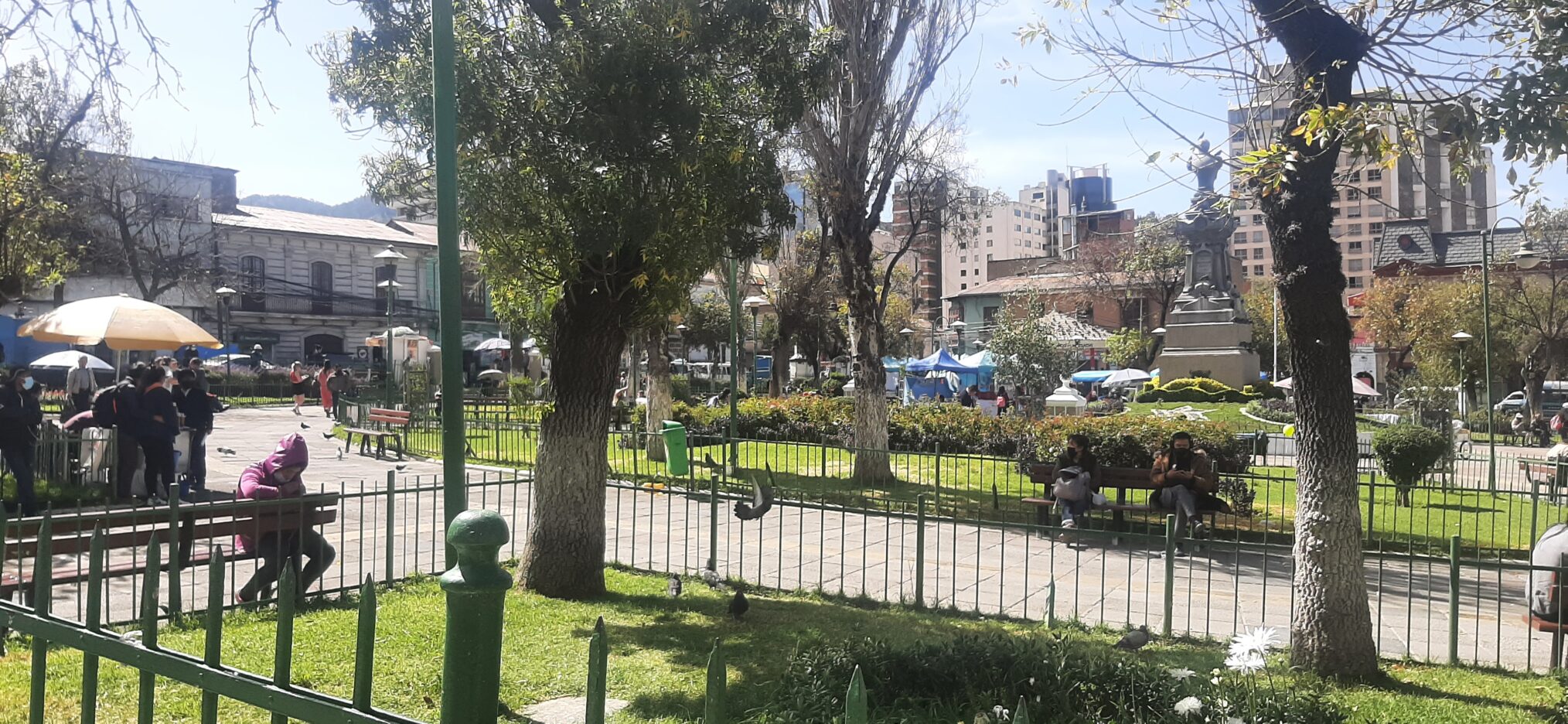 La plaza de San Pedro, una de las más importantes del centro de La Paz