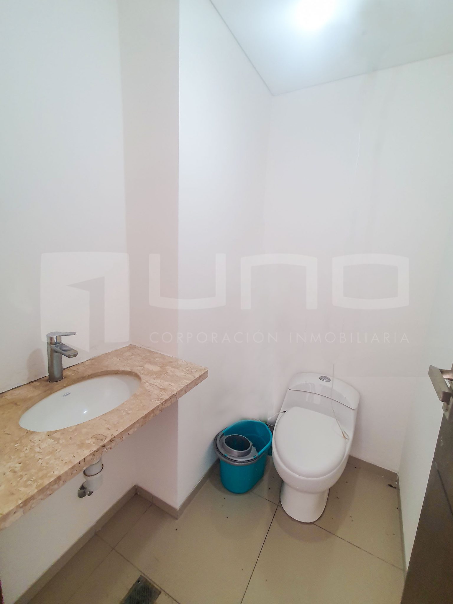 4 local en alquiler o venta en edificio baruc 2 zona equipetrol santa cruz bolivia copia