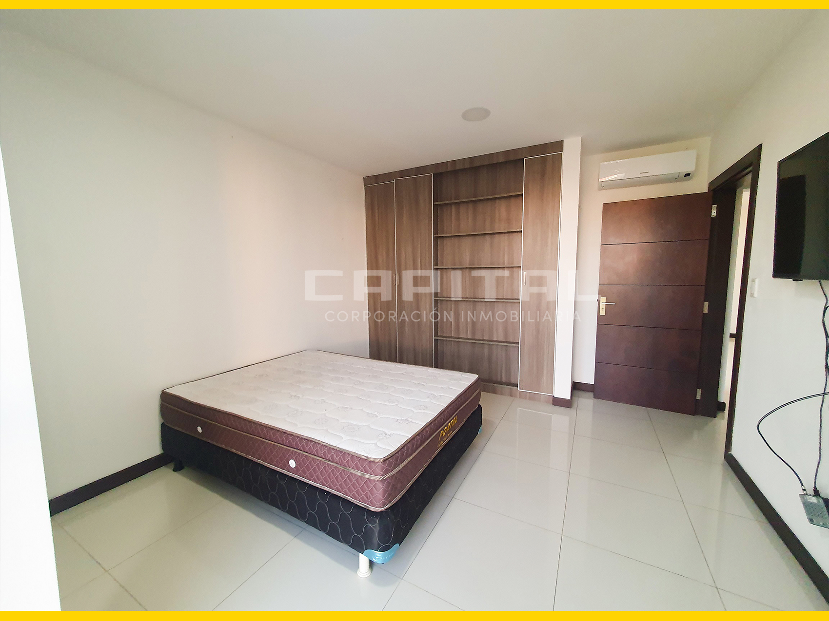 5 departamento para vivienda u oficina de dos dormitorios y parqueo zona norte torre La Salle Santa Cruz Bolivia Maria Rene David