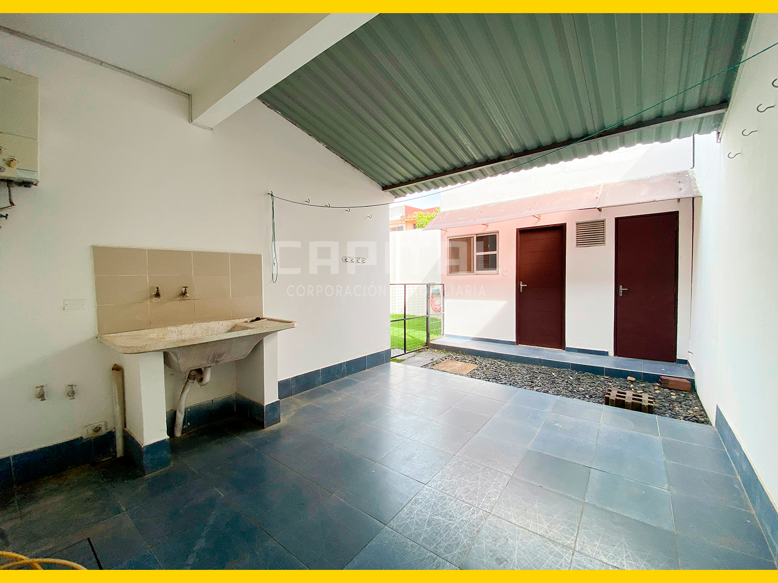 16 casa en alquiler de 2 plantas zona oeste en condominio castilla real santa cruz bolivia Maria Rene David