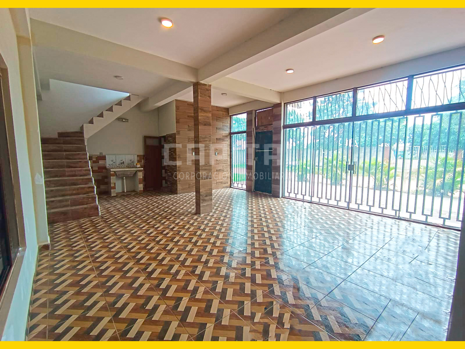 2 casa comercial en venta para vivienda o negocio en avenida G77 8vo y 9no anillo Santa Cruz Bolivia Maria Rene David copia (2)