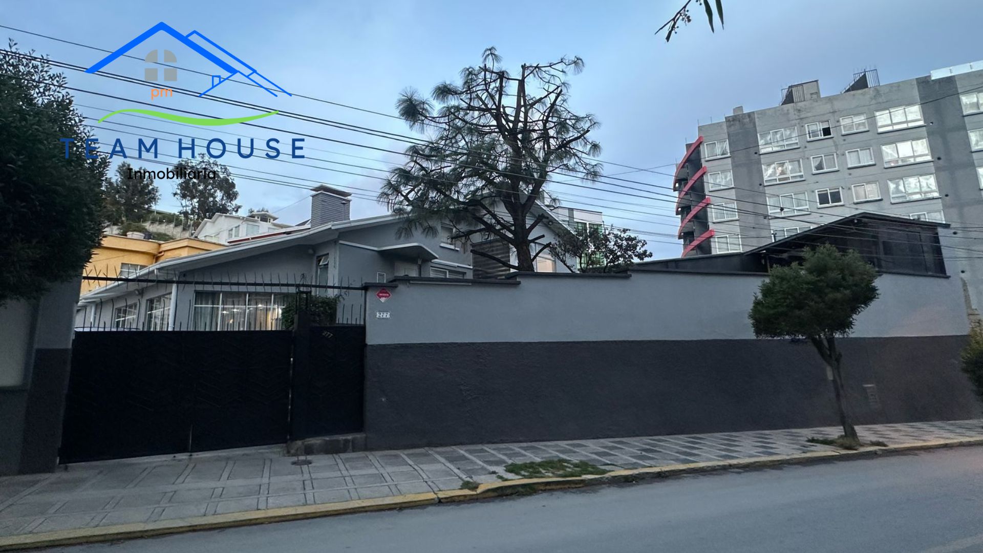 OBRAJES, hermosa casa en venta