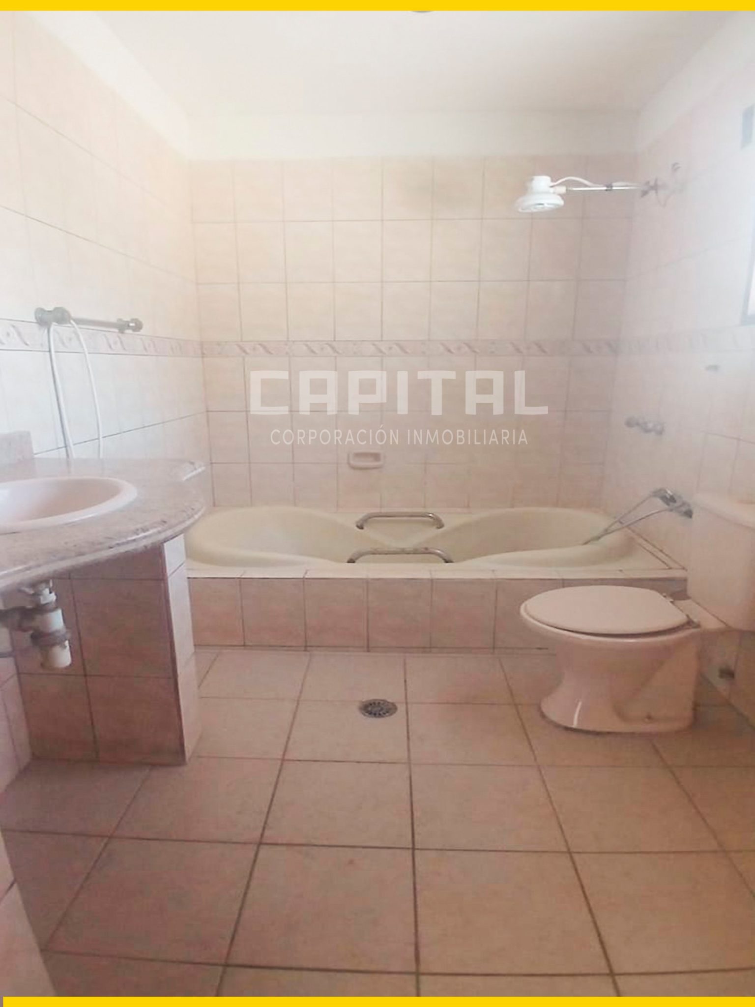 5 casa en venta en esquina en zona norte Avenida Alemana Santa Cruz Bolivia Maria Rene David