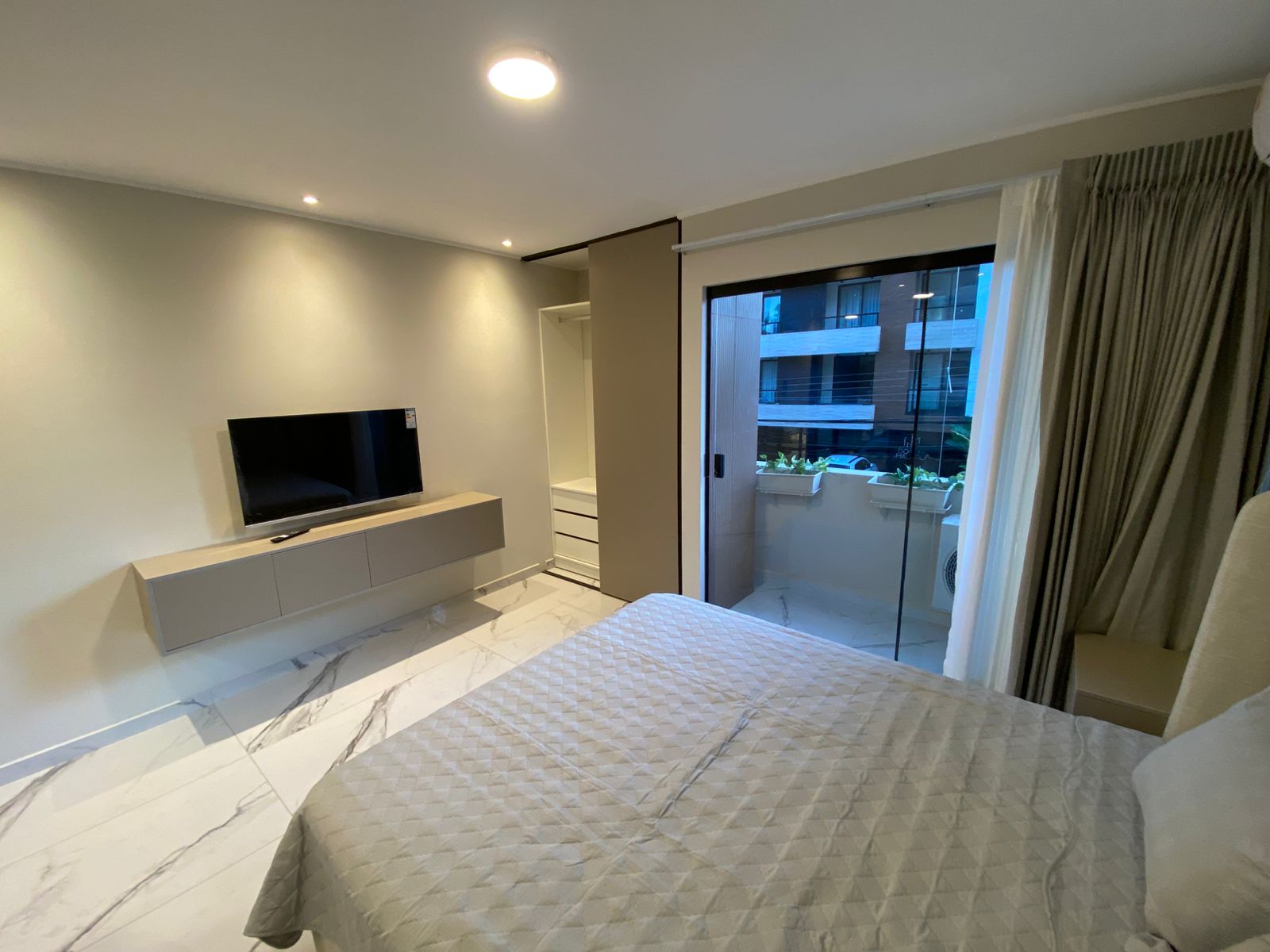 MONOAMBIENTE AMOBLADO A ESTRENAR EN VENTA EN BRICKELL 8