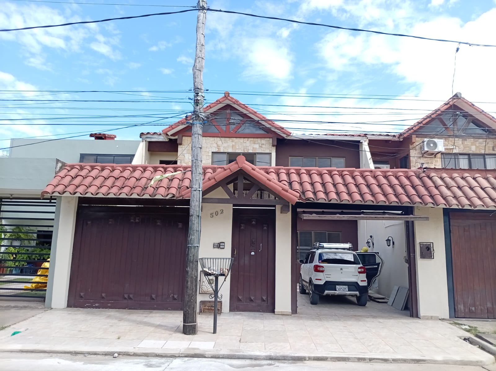 Casa espaciosa en alquiler inmediaciones del 5to anillo y santos dumont