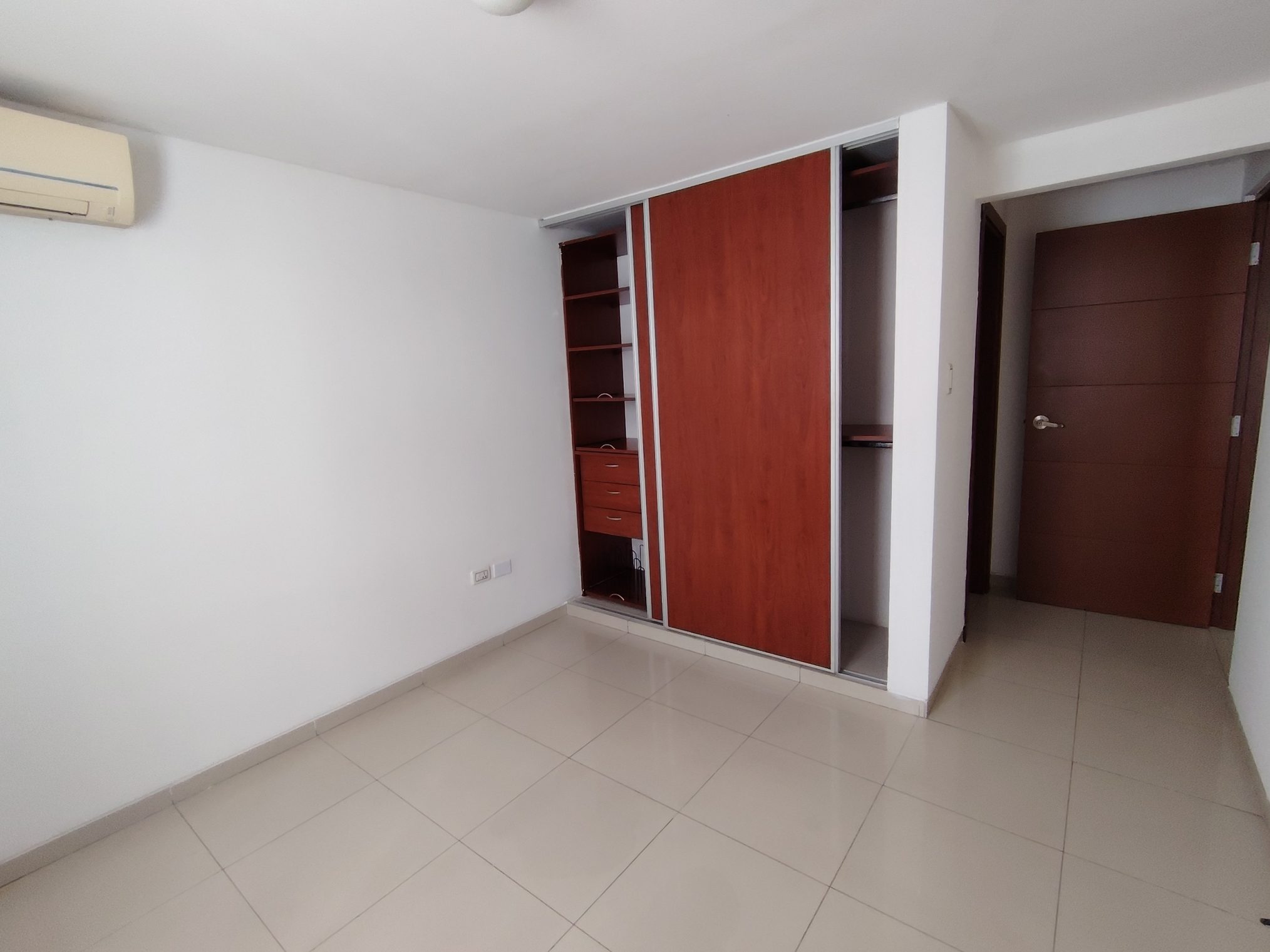 8 departamento alquiler 2dormitorios equipetrol santacruz
