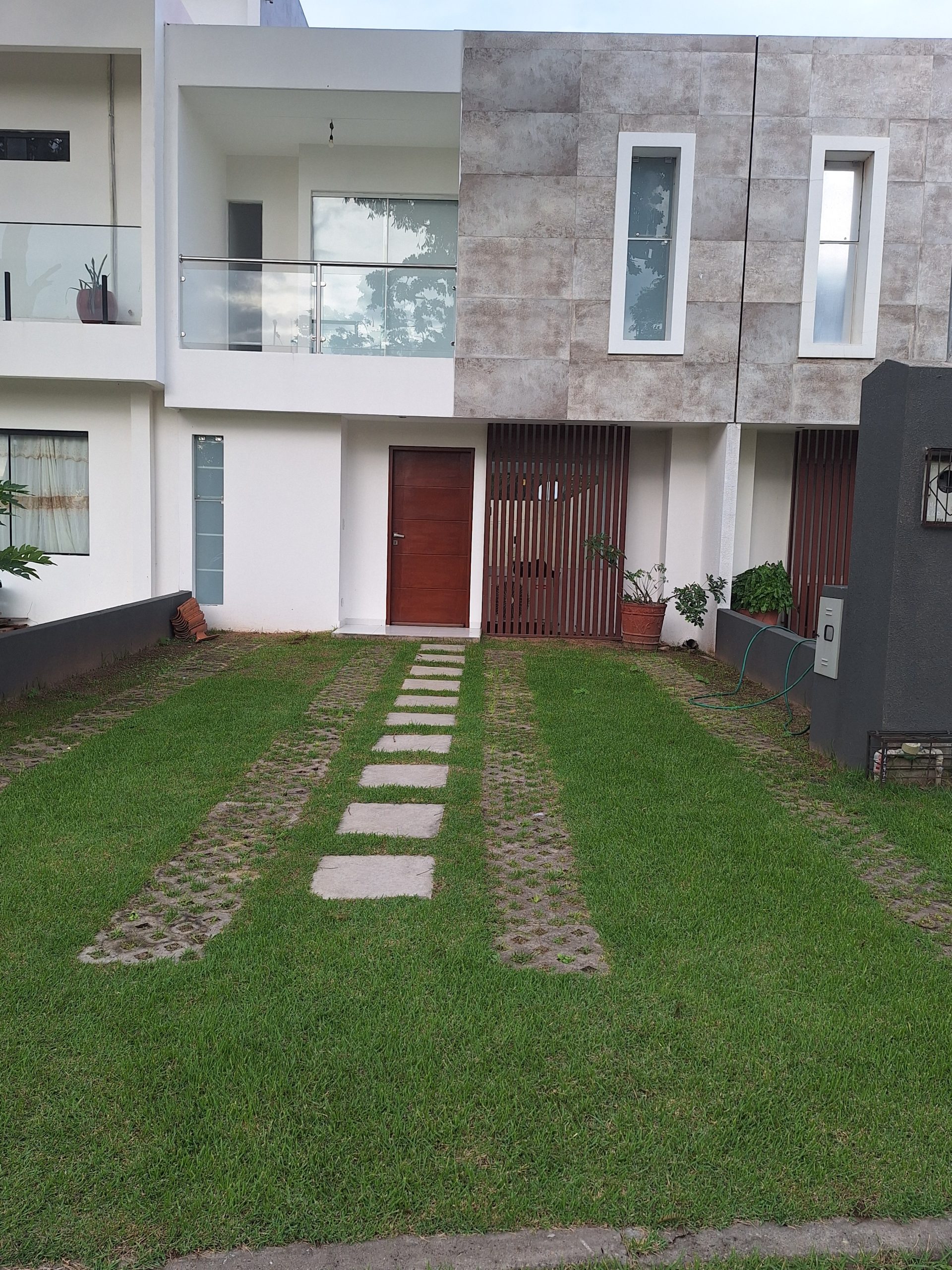 Hermosa casa en Venta a estrenar, Zona Norte de 3 dormitorios